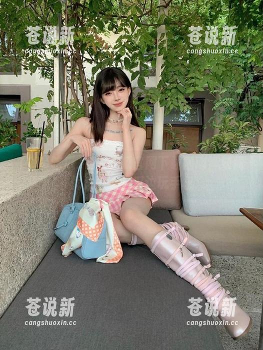 17c吃瓜 17c吃瓜官网下载指南:如何优雅地边吃瓜边玩手机