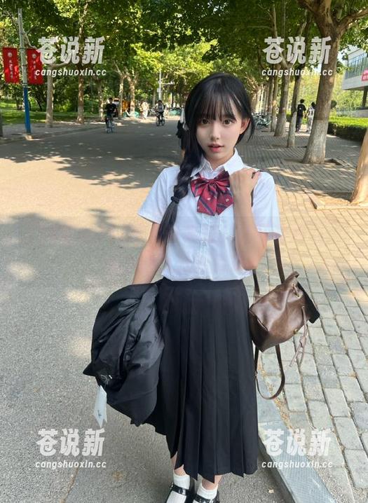 17吃瓜 17吃瓜苹果版,别盯着点心,快来这儿优雅爆料!
