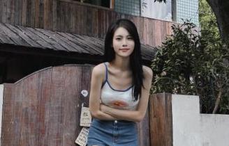 51吃瓜群众的导航给我指明了一条“只看雷人事”的光明大道。