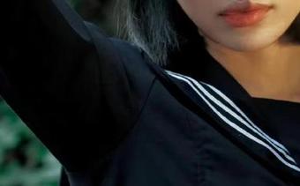 下载“hlw”之后，瞧，我的脑海里全是热辣评论，这妥妥的是我的新型消遣。