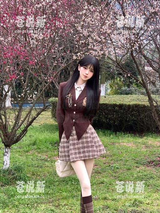 tttzzz.com 在www.tttzzz.com上,‘导航’仿佛是个神奇的钥匙,打开了无数八卦的门!