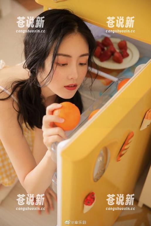 zztt 一边观看“zztt11”,一边默默想,关我啥事,但又停不下来。