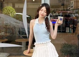 五一吃瓜群众视频新鲜出炉，反转也是反转中的大瓜，果汁横飞！