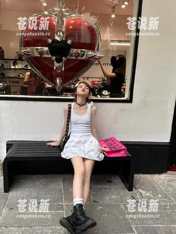 冲哥精选 冲哥精选:这网址里隐藏的黑料让人直呼过瘾,胆子大才敢看!