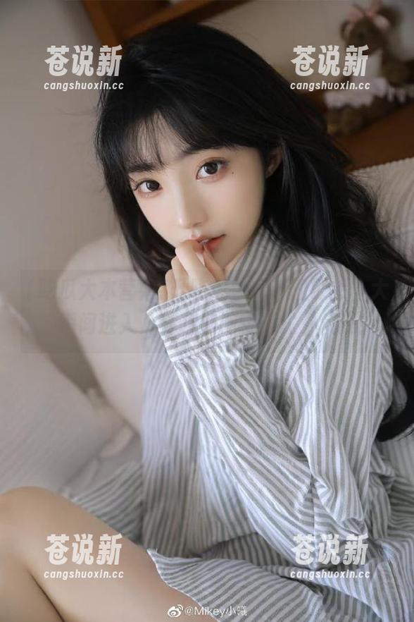 吃瓜大本营 点开吃瓜大本营的链接,大脑瞬间进入八卦超速旋转模式,疯狂!