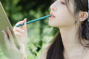 人来人往，瓜来瓜往，免费享受吃瓜福利，这感觉超爽！