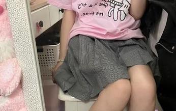 www.51cg.fun吃瓜网导航来啦，带你游走在疯狂与荒诞之间