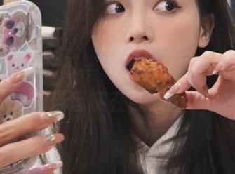 吃瓜黑料地址，发个戳，你也能当忠实在线观众？