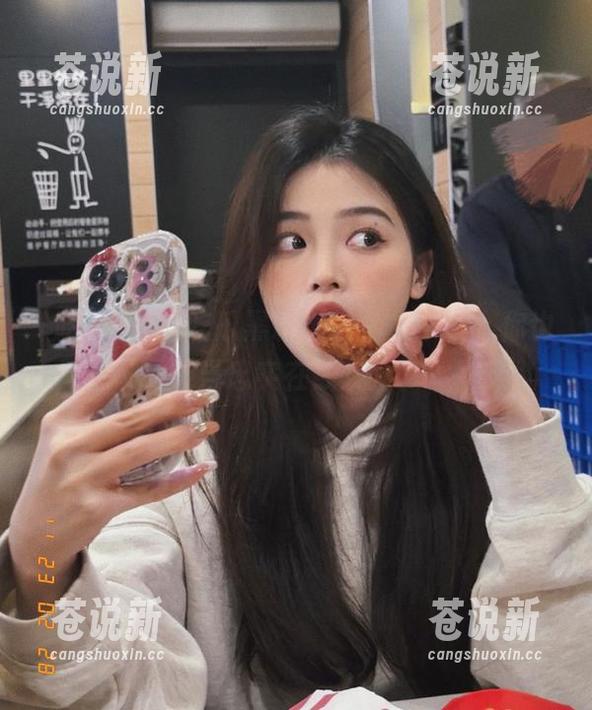 吃瓜黑料 吃瓜黑料地址,发个戳,你也能当忠实在线观众?