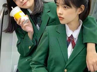 在线曝光！吃瓜黑料苹果版里的八卦真有那么好看？