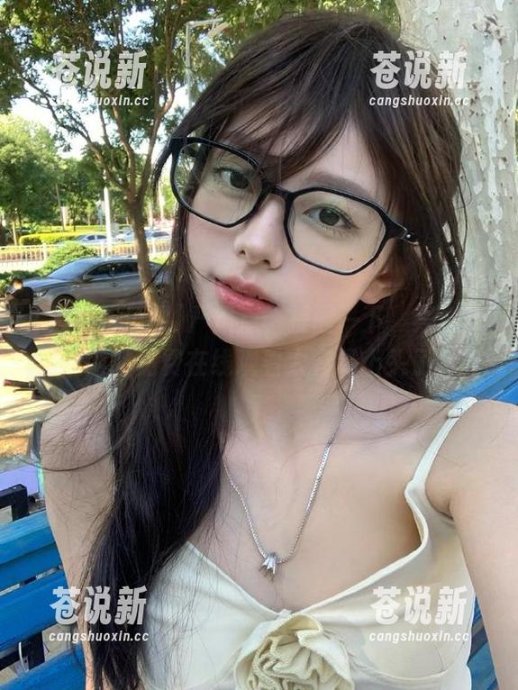 黑料吃瓜网 严肃点,提醒一下,黑料吃瓜网的免费在线观看太容易上头了!